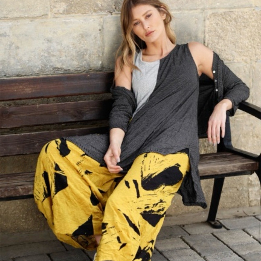 Alembika Stunning THREE Piece Tunic, Shrug, Punto Pants